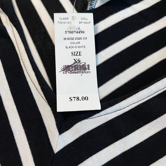 White House Black Market - black and white - Picture 2 of 5